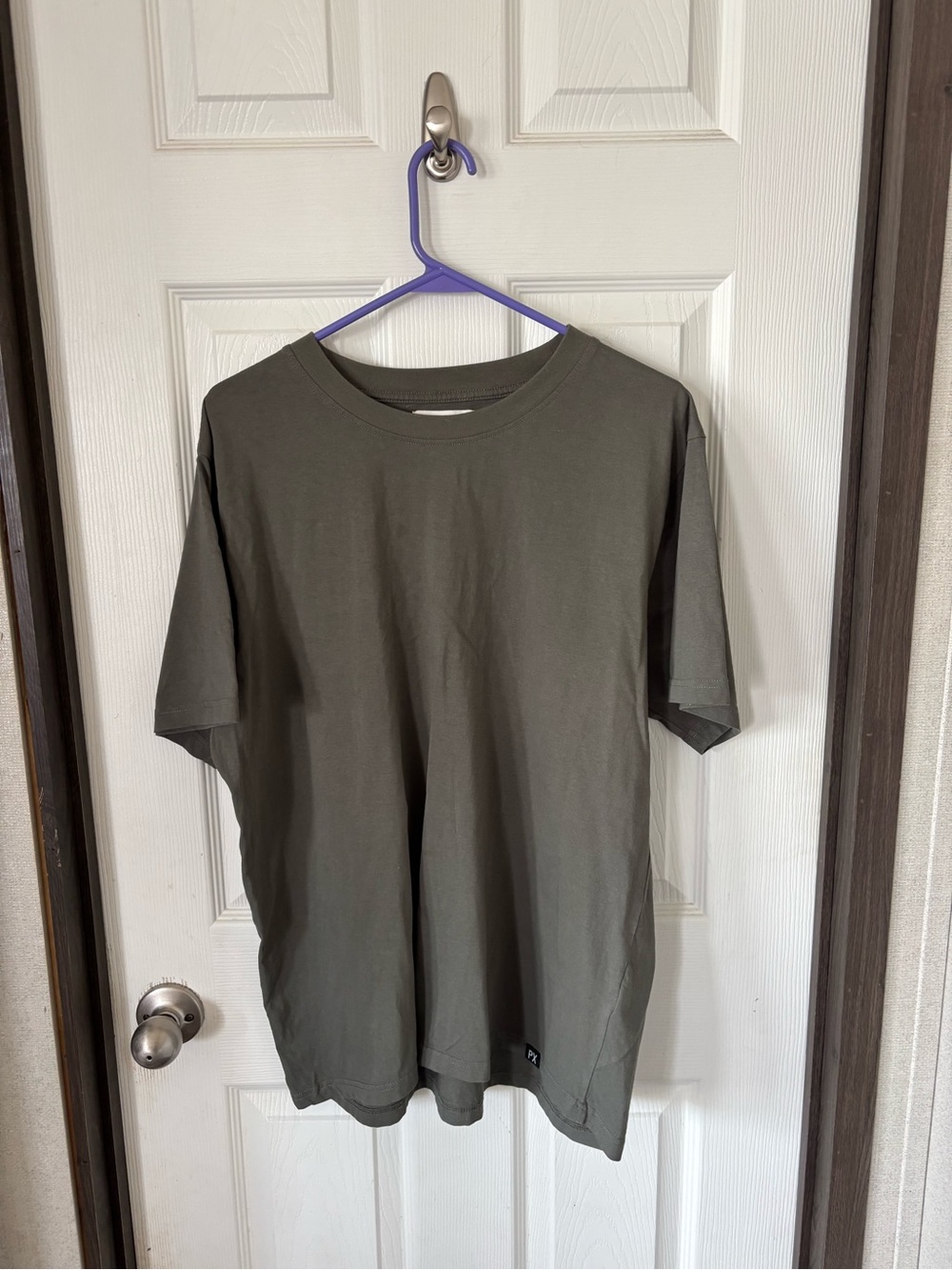 Essential Men's Crew Neck T-Shirt in Olive
